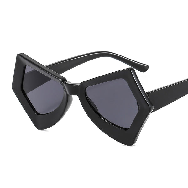 Women's Retro Cat Eye 'Diabolical' Plastic Sunglasses