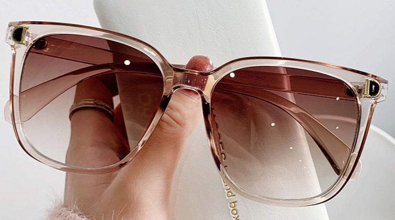 Women's Oversized Square 'Arga' Plastic  Sunglasses