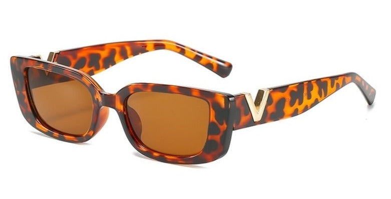 Women's Cat Eye 'V Shine ' Plastic Sunglasses