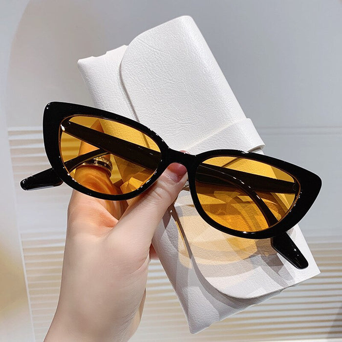 Women's Trend Cat Eye 'Kaitlen' Plastic Sunglasses
