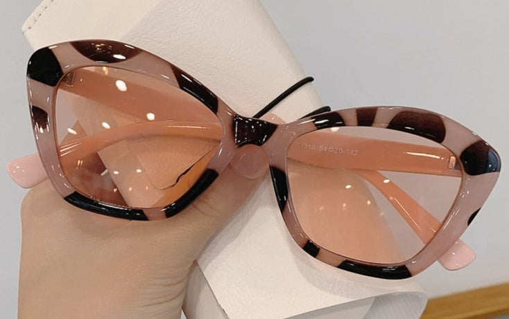 Women's Cat Eye 'Luna Shades' Plastic Sunglasses