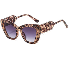 Women's Vintage Cat Eye 'Madeline' Plastic Sunglasses