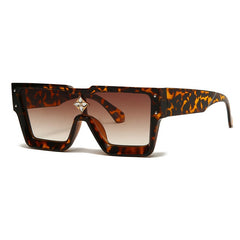 Women's Square 'Shanaia Twain' Plastic Sunglasses