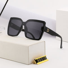 Women's Trend Oversized 'Dorie' Plastic Sunglasses