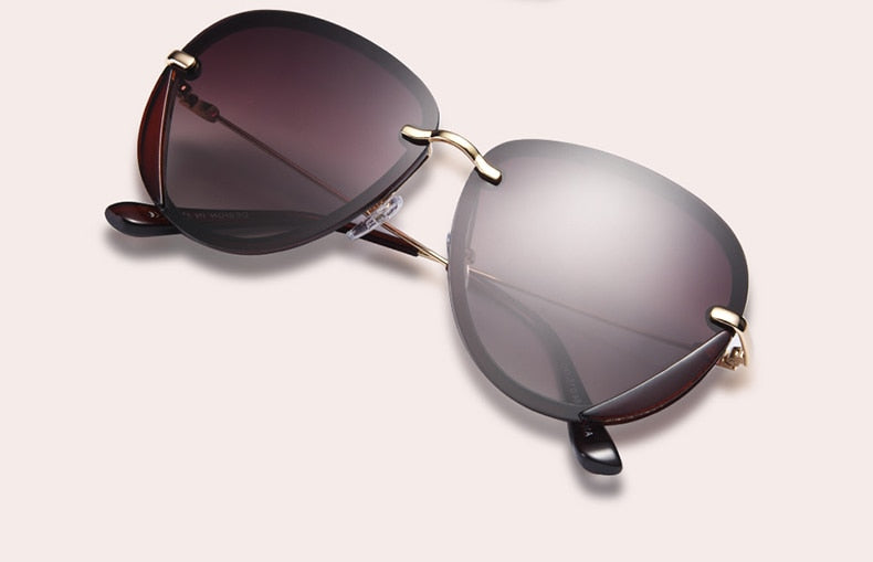Women's Polarized Aviator 'Hot Fashion Jessy' Plastic Sunglasses