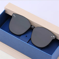 Women's Oversized Cat Eye 'Lovely Puff' Plastic Sunglasses