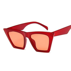 Women's Oversized Cat Eye 'Sophisticated Diva' Plastic Sunglasses