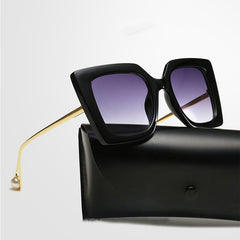 Women's Oversized Square 'Tiny Sarah' Plastic Sunglasses