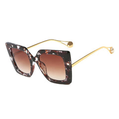 Women's Oversized Square 'Tiny Sarah' Plastic Sunglasses