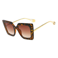 Women's Oversized Square 'Tiny Sarah' Plastic Sunglasses