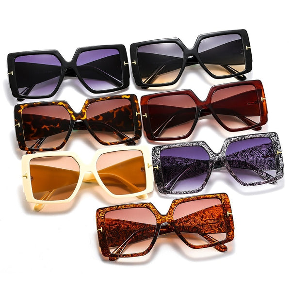 Women's Oversized Rectangular 'Wipe Away' Plastic Sunglasses