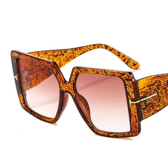 Women's Oversized Rectangular 'Wipe Away' Plastic Sunglasses