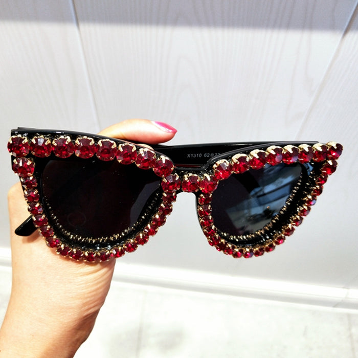 Women's Vintage Cat Eye 'Jelai' Plastic Sunglasses