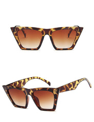 Women's Oversized Cat Eye 'Sophisticated Diva' Plastic Sunglasses