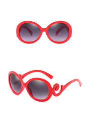 Women's Oversized Oval 'Audrey Hepburn' Plastic Sunglasses