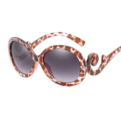 Women's Oversized Oval 'Audrey Hepburn' Plastic Sunglasses