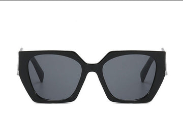 Women's Oversized Retro Square 'Luna' Plastic Sunglasses