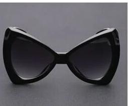 Women's Oversized Butterfly 'Love Bug' Plastic Sunglasses