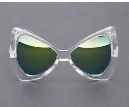 Women's Oversized Butterfly 'Love Bug' Plastic Sunglasses